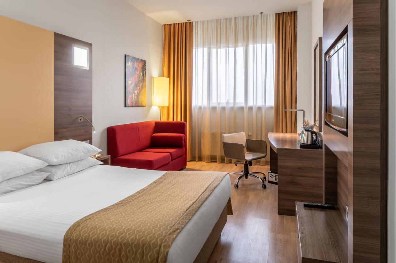 Ramada Encore Kiev Exterior foto