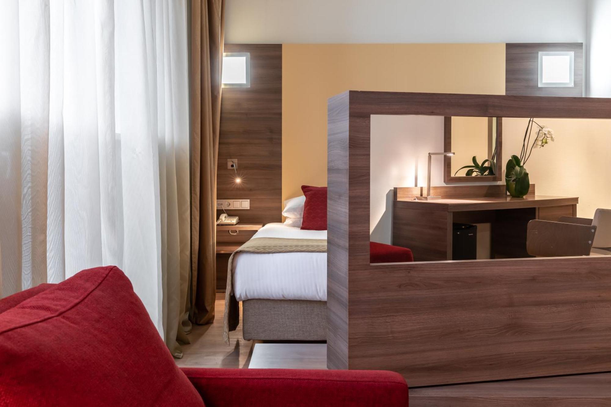 Ramada Encore Kiev Quarto foto